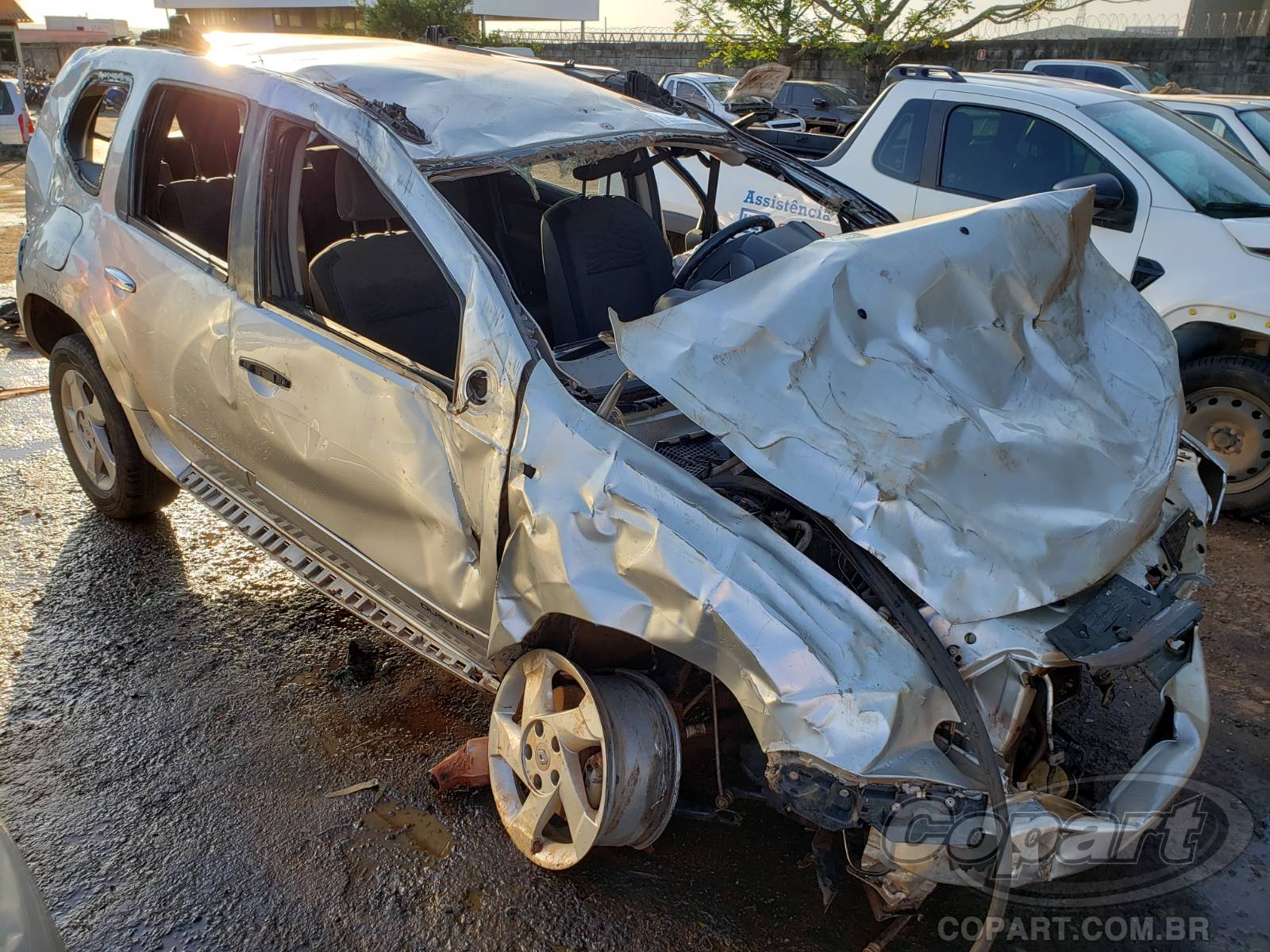 Renault Duster 2012 em leilão