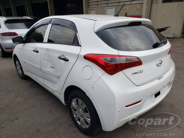 2015 HYUNDAI HB20 