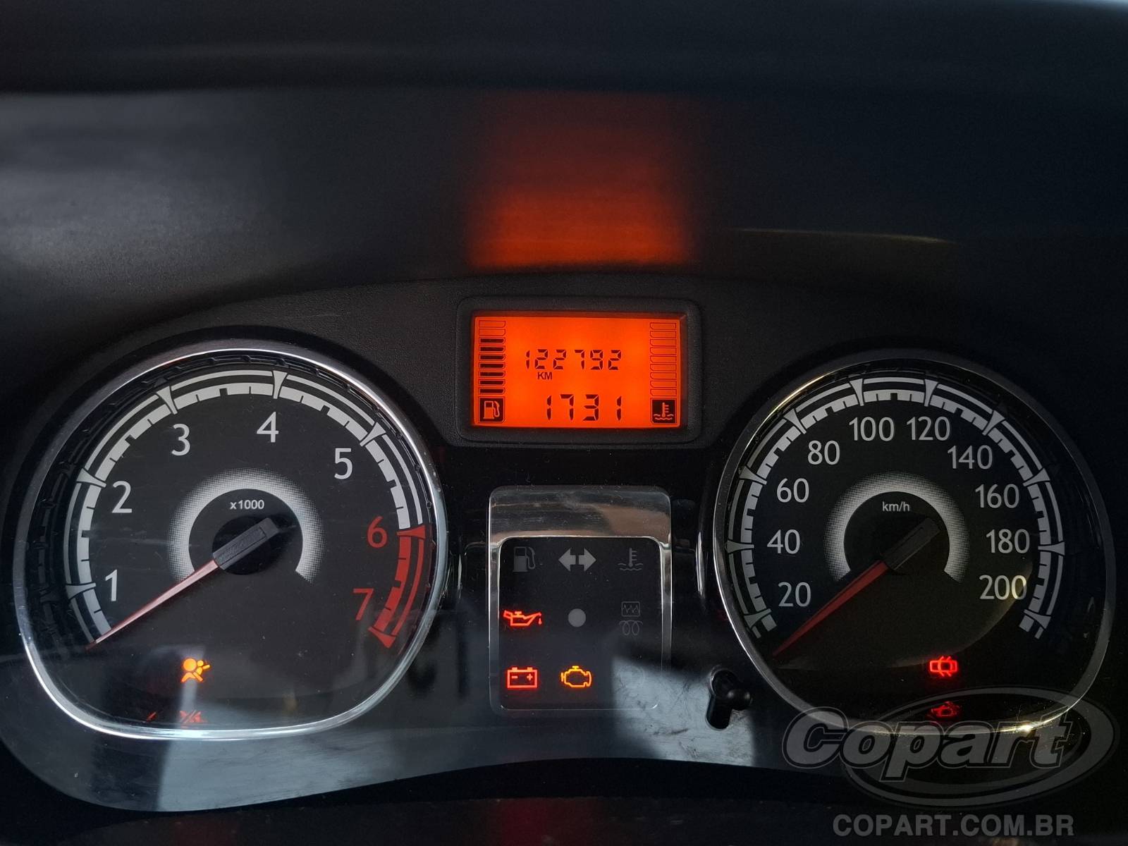 Foto 8 de 11: 2013 RENAULT SANDERO