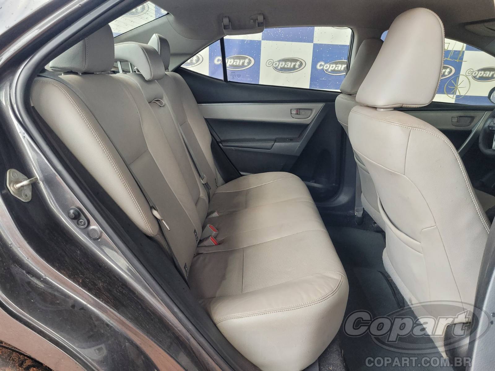 2015 TOYOTA COROLLA — foto 6 de 10
