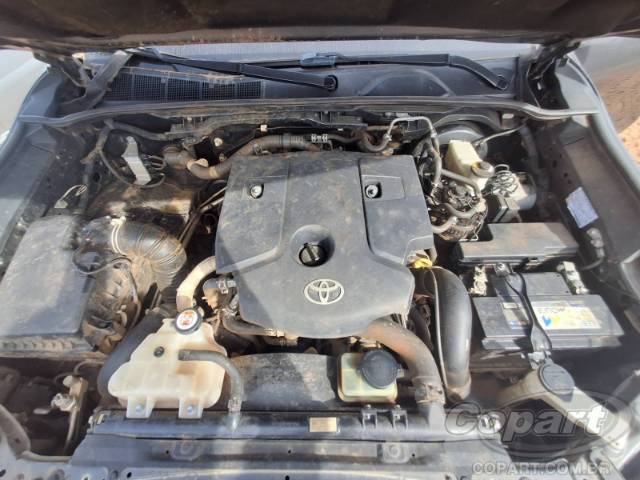 2017 TOYOTA HILUX CD 
