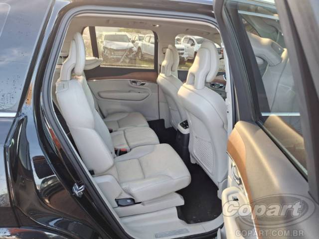 2021 VOLVO XC90 