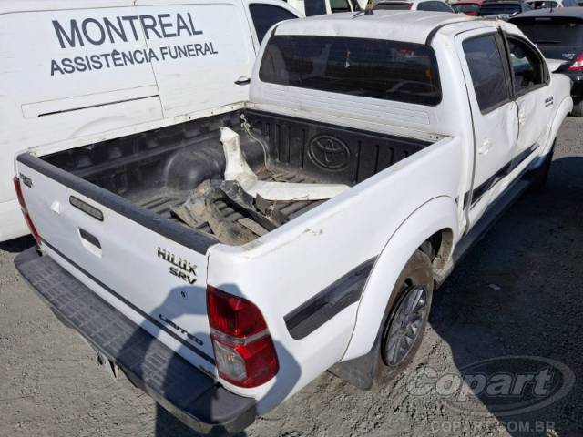 2015 TOYOTA HILUX CD 