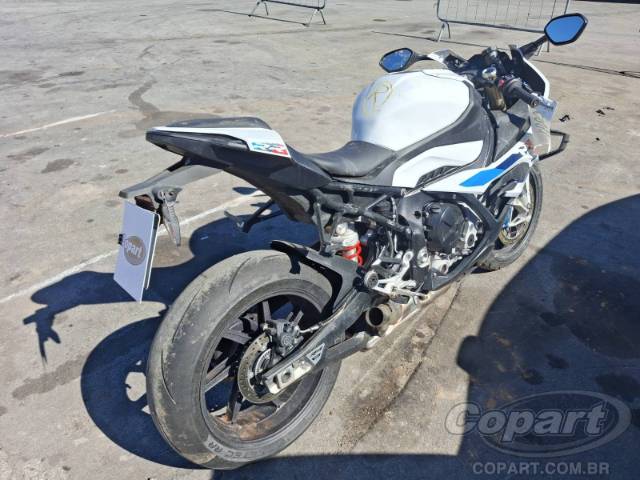 2025 BMW S 1000 