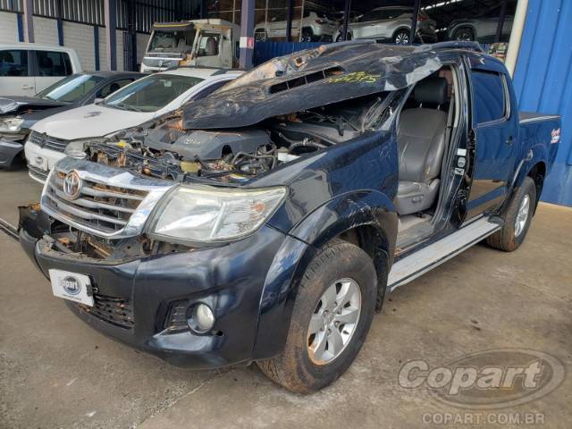 2015 TOYOTA HILUX CD 