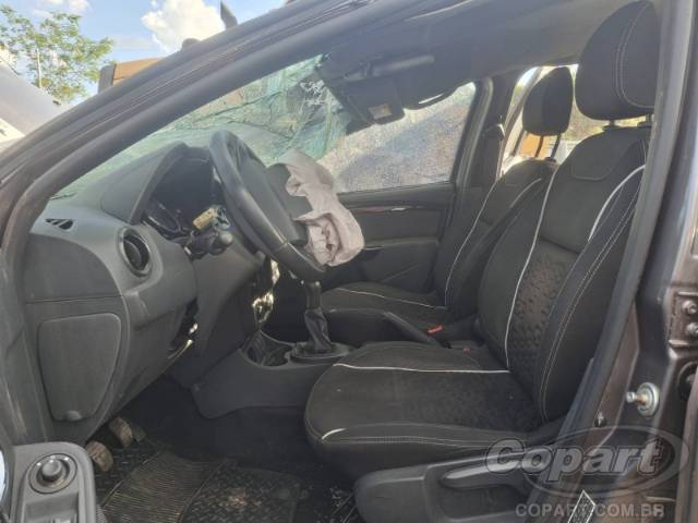 2022 RENAULT DUSTER OROCH 