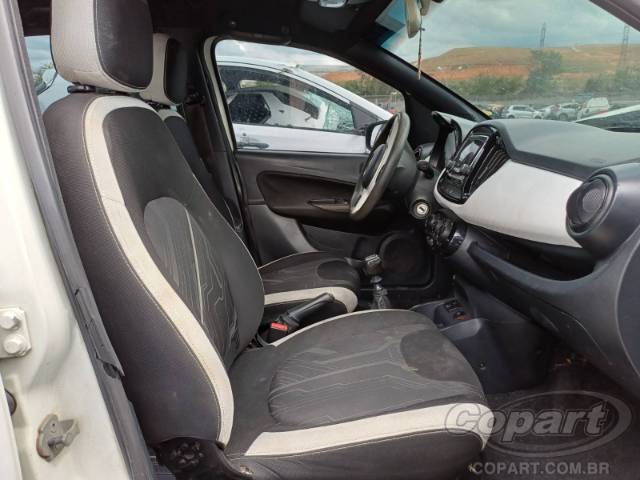 2016 FIAT UNO 