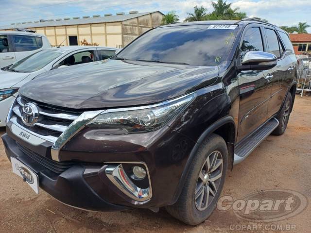 2017 TOYOTA HILUX SW4 
