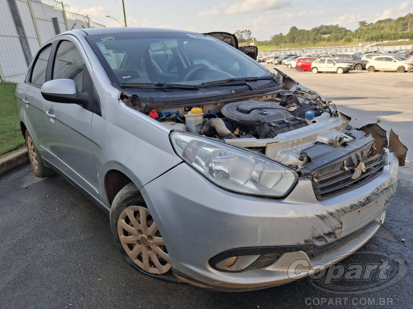 Veículo Fiat Grand Siena Fiat Grand Siena Attractive 1.4 Evo 2014 2014 em leilão