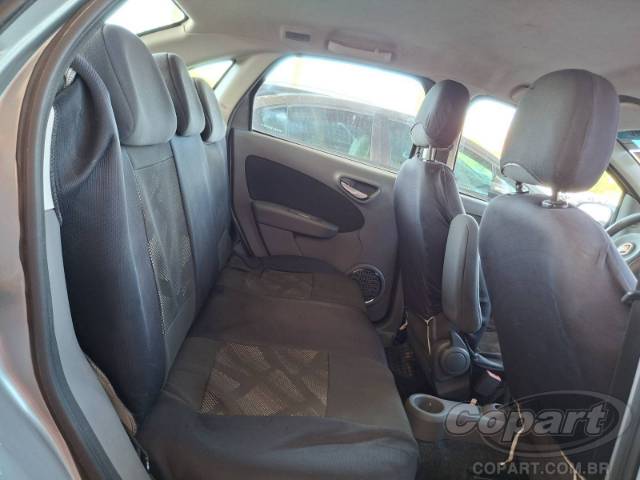 2015 FIAT GRAND SIENA 