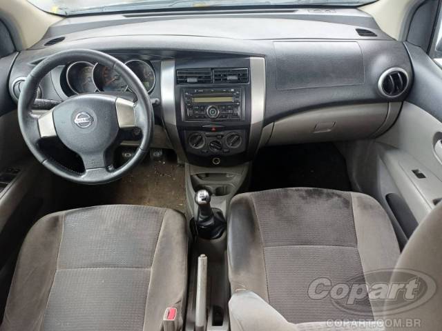 2010 NISSAN LIVINA 