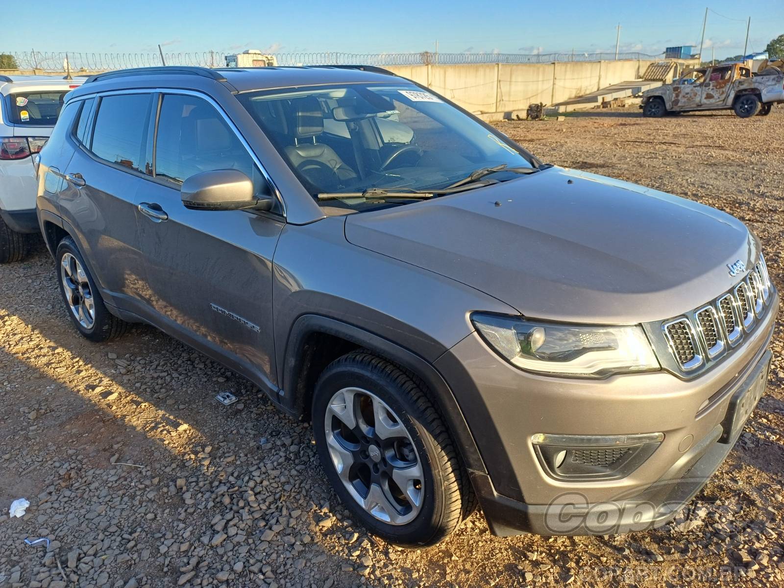 Veículo Jeep Compass Jeep Compass Longitude 2.0 16V Tigershark 2019 Enchente Médio 2019 em leilão