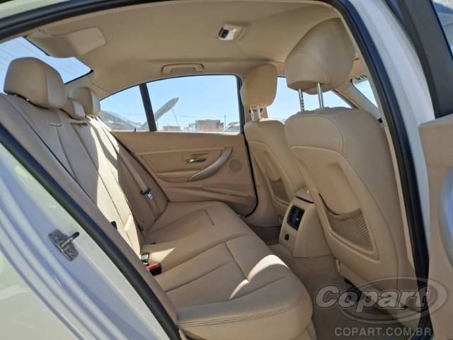 2014 BMW SERIE 3 