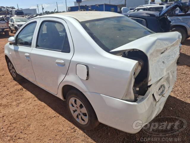 2017 TOYOTA ETIOS SEDA 