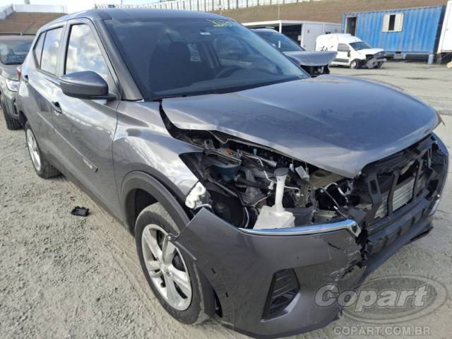 2025 NISSAN Kicks Play 