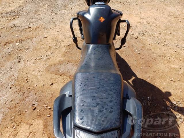 2025 YAMAHA FAZER 