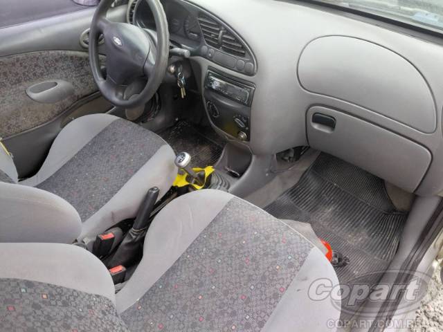 2002 FORD FIESTA 