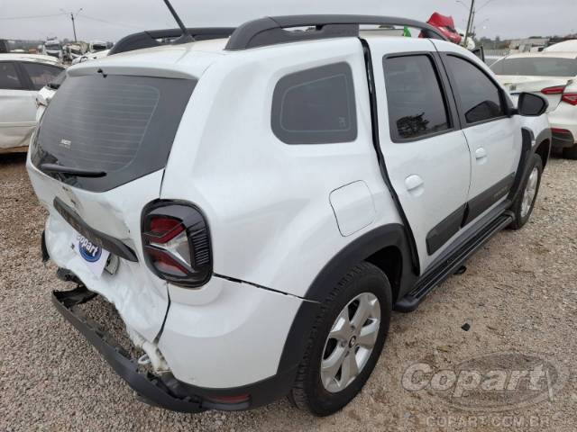 2025 RENAULT DUSTER 