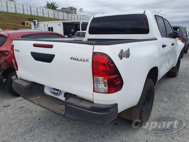 2024 TOYOTA HILUX CD 