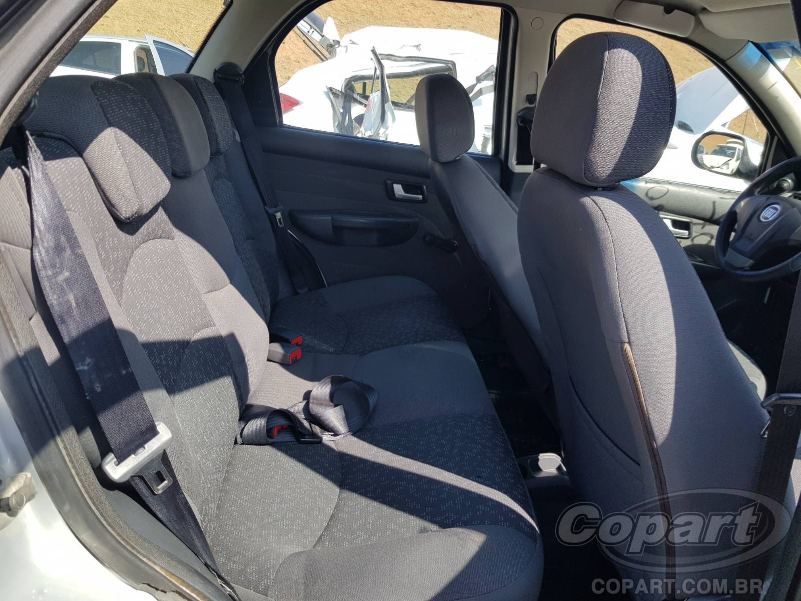Foto 6 de 10: 2014 FIAT PALIO WEEKEND