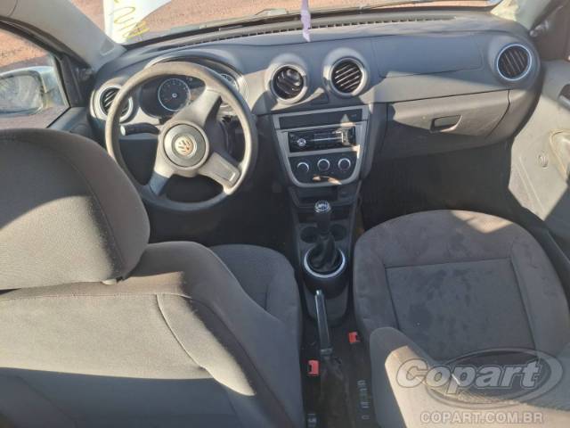 2011 VOLKSWAGEN VOYAGE 