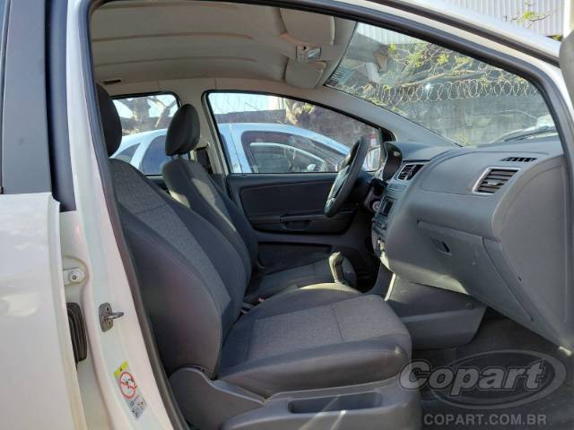 2014 VOLKSWAGEN FOX 