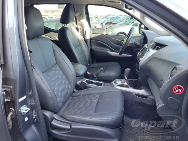 2025 NISSAN FRONTIER CD 