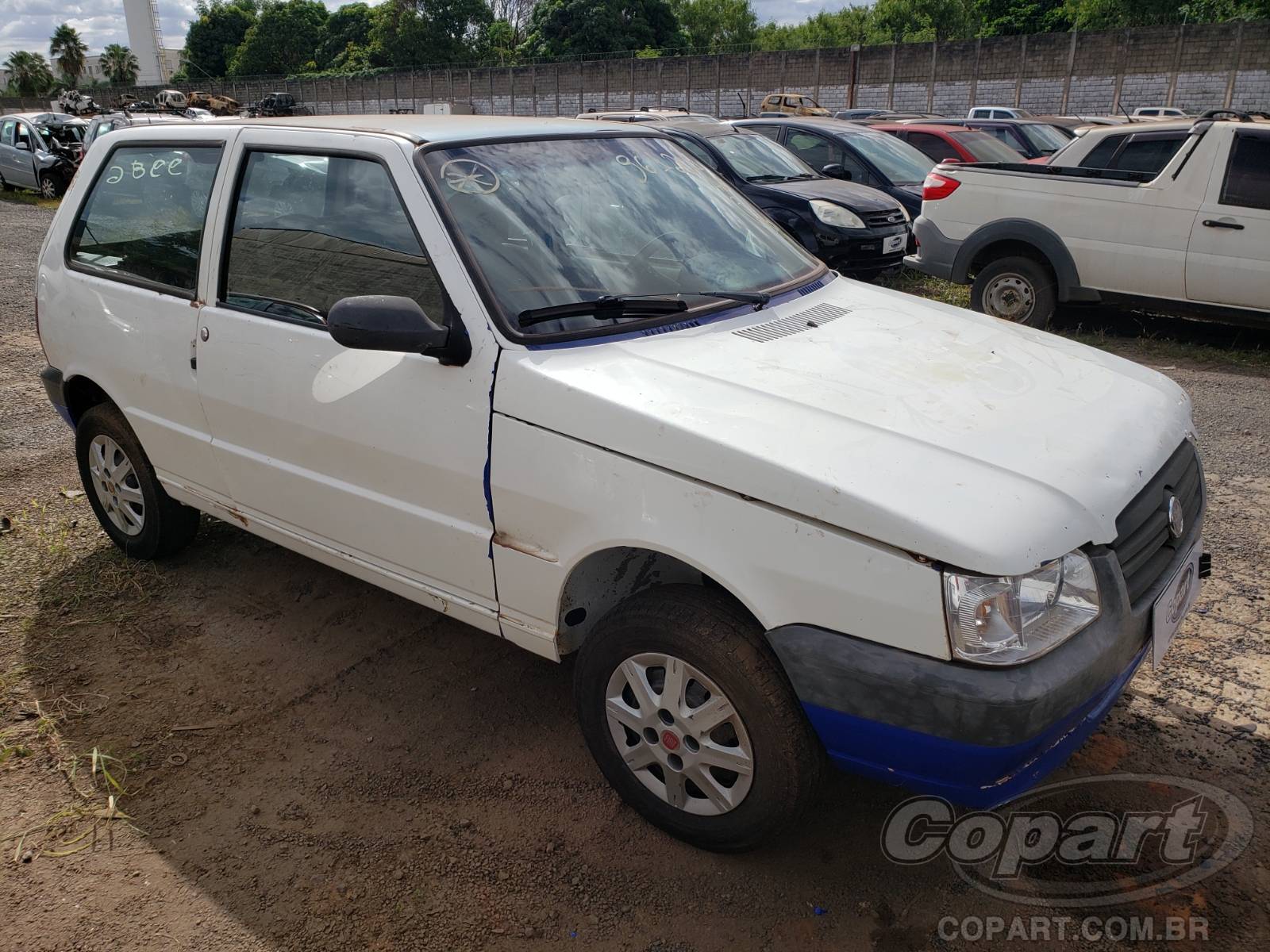 Veículo Fiat Uno Fiat Uno Mille Fire Economy 1.0 2010 Colisão Média Monta 2010 em leilão