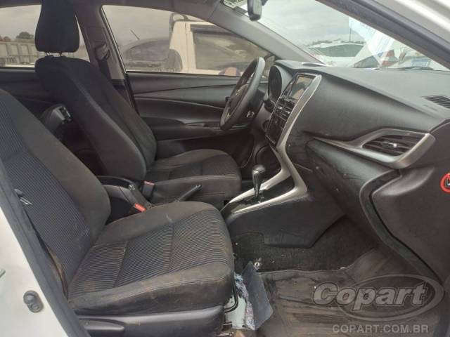 2019 TOYOTA YARIS SEDA 