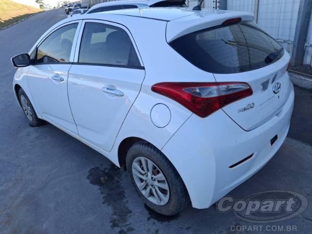 2015 HYUNDAI HB20 