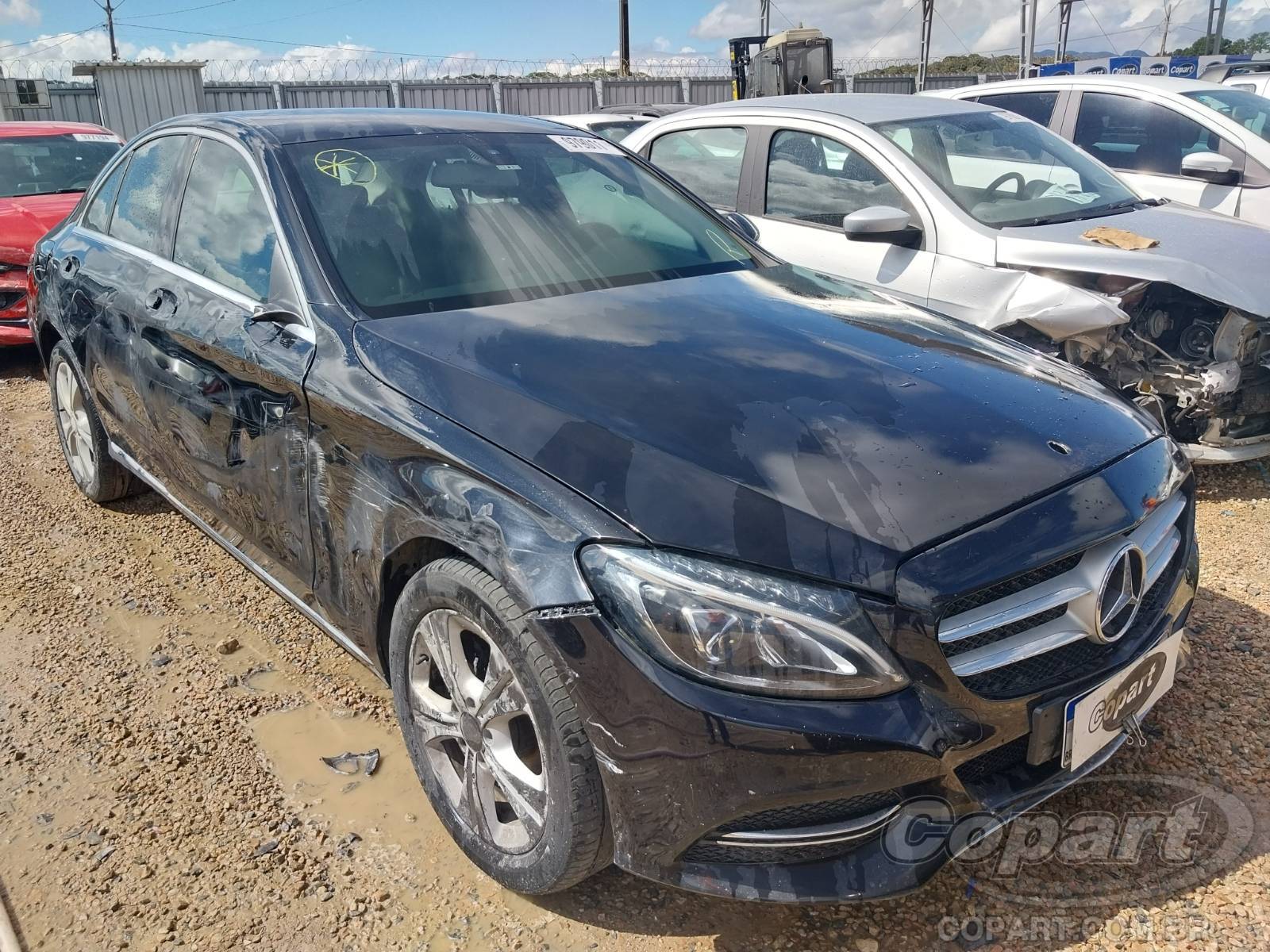 Mercedes Benz Classe C 180 1.6 16V Turbo 2016 Colisão Pequena Monta