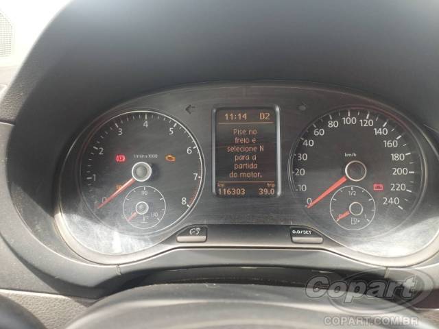 2011 VOLKSWAGEN FOX 