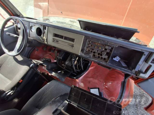 2002 MERCEDES BENZ 710 
