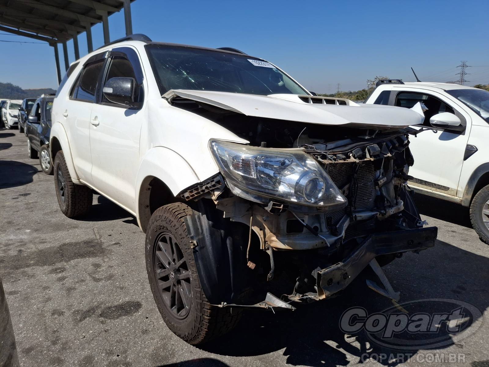Veículo Toyota Hilux SW4 TOYOTA HILUX SW4 SRV 3.0 D-4D Turbo 2014 2015 em leilão