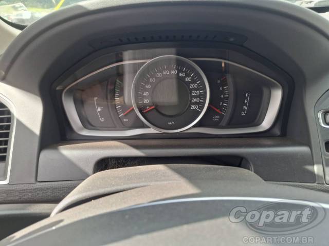 2015 VOLVO XC60 