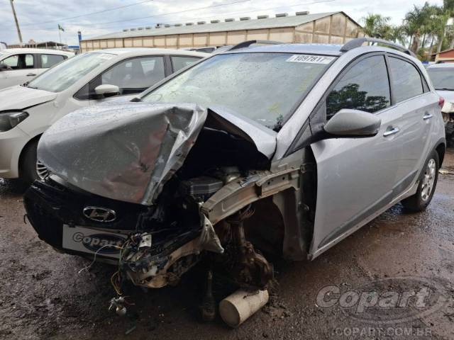 2015 HYUNDAI HB20 