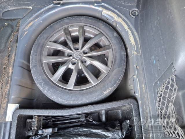 2013 VOLKSWAGEN SPACEFOX 
