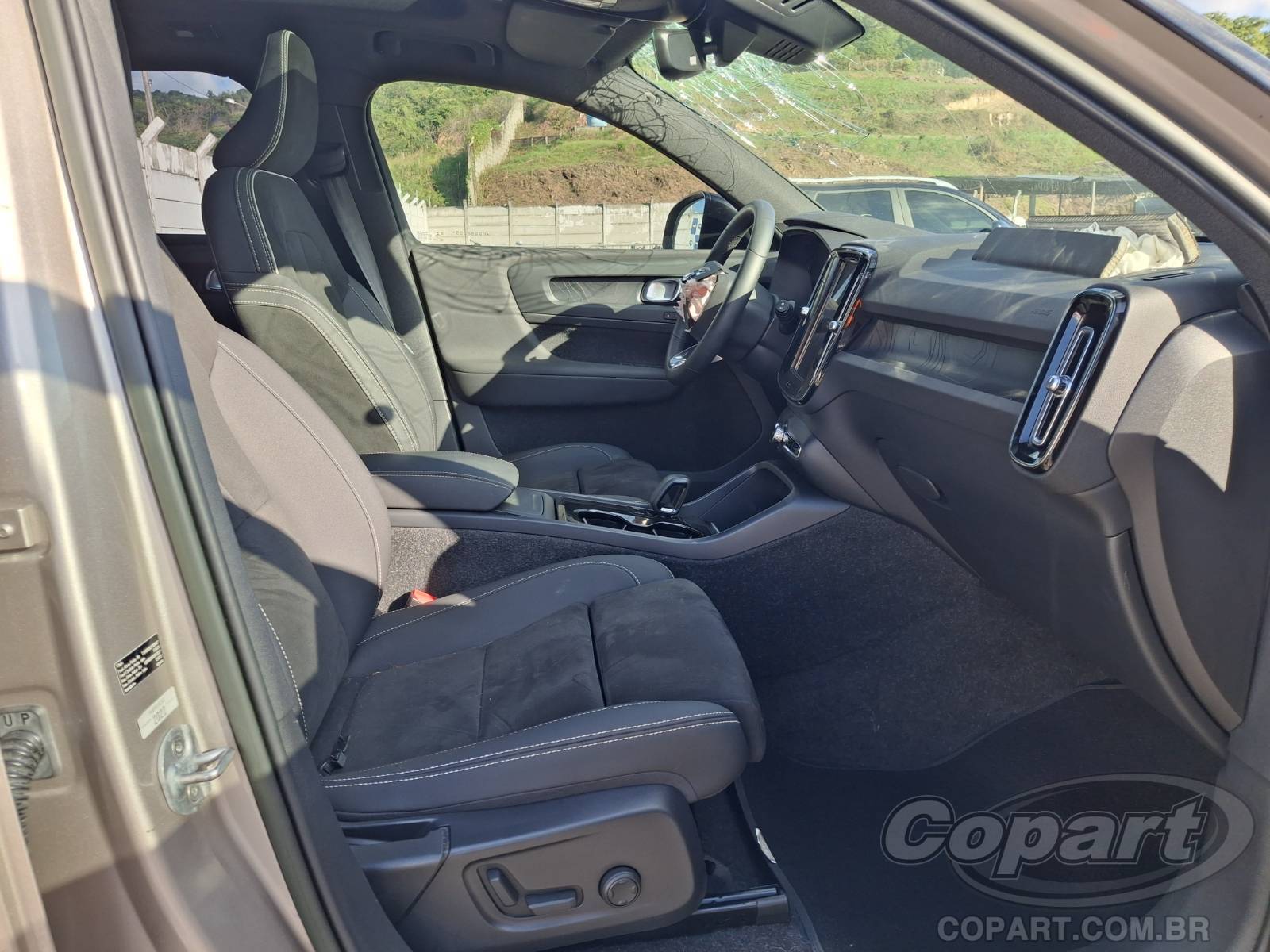 Foto 5: 2023 VOLVO XC40 XC40 P8 Recharge Twin Eletric Ultimate AWD 300 kW