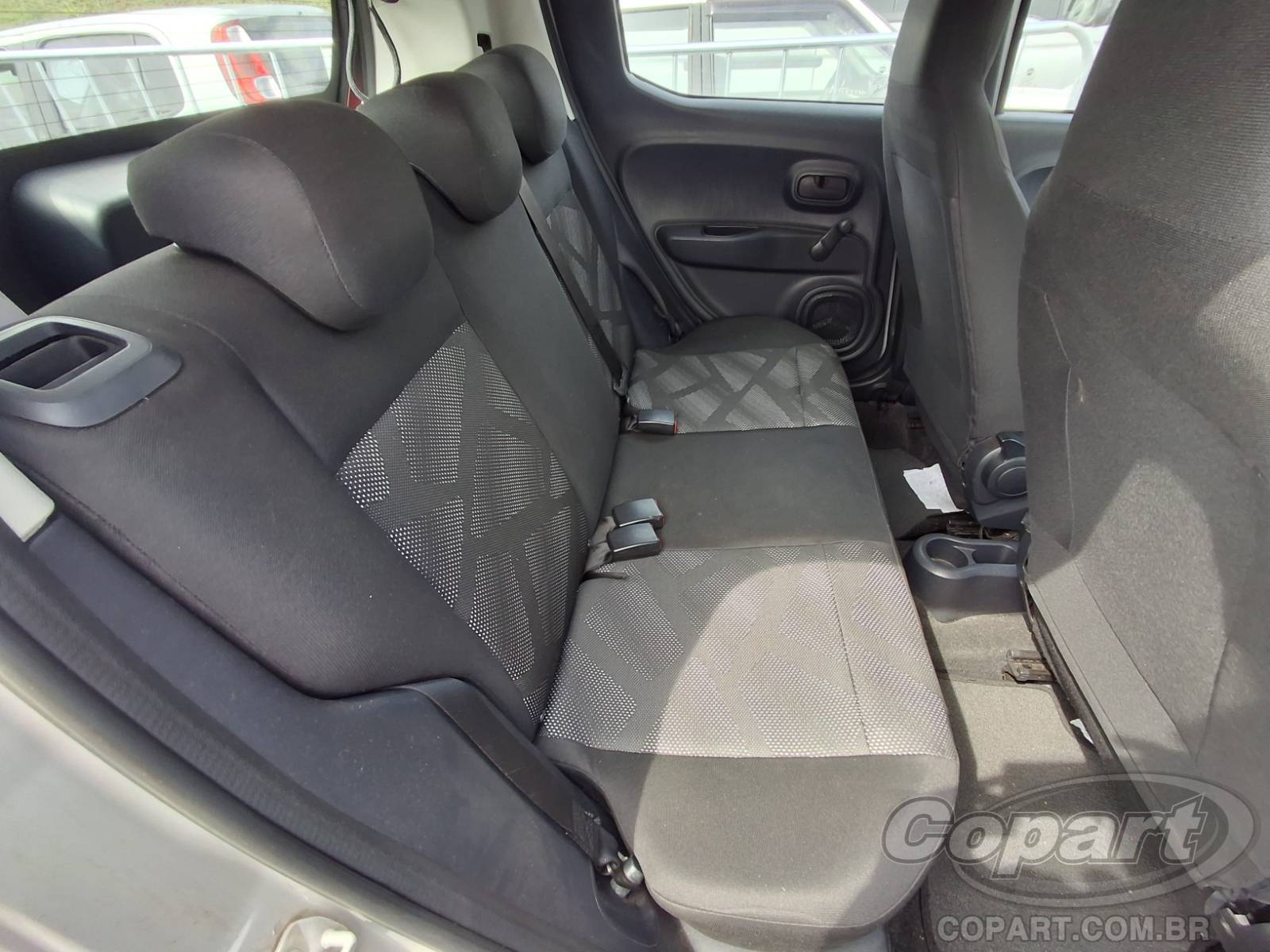 Foto 6 de 11: 2021 FIAT MOBI