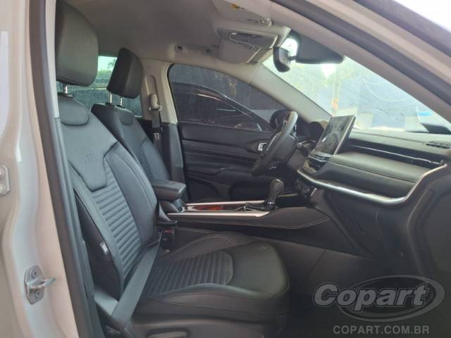 2026 JEEP COMMANDER 