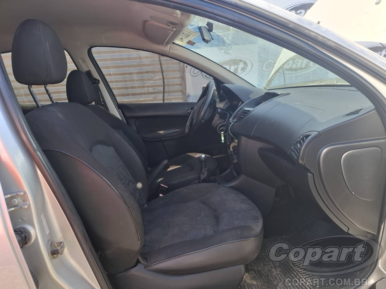 Foto 5: 2010 PEUGEOT 207