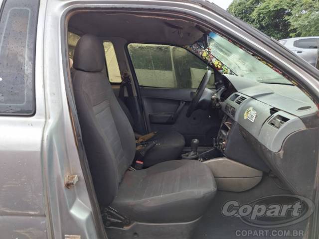 2003 VOLKSWAGEN SAVEIRO 