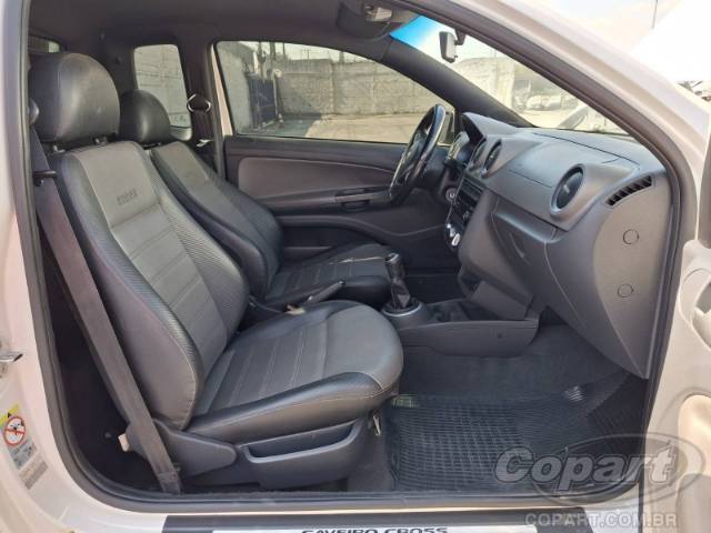 2015 VOLKSWAGEN SAVEIRO CE 