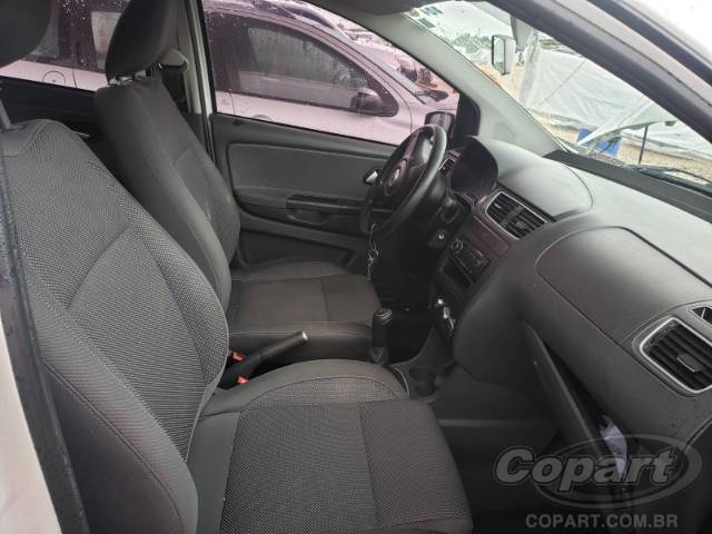 2011 VOLKSWAGEN FOX 