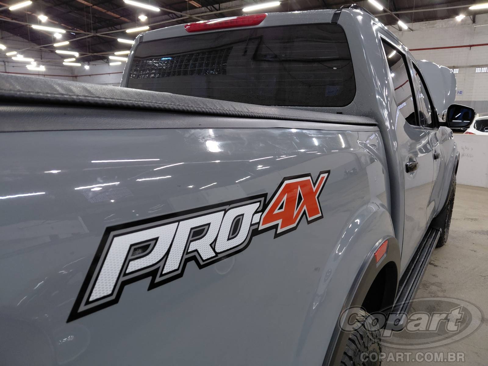 2024 NISSAN FRONTIER CD — foto 14 de 15