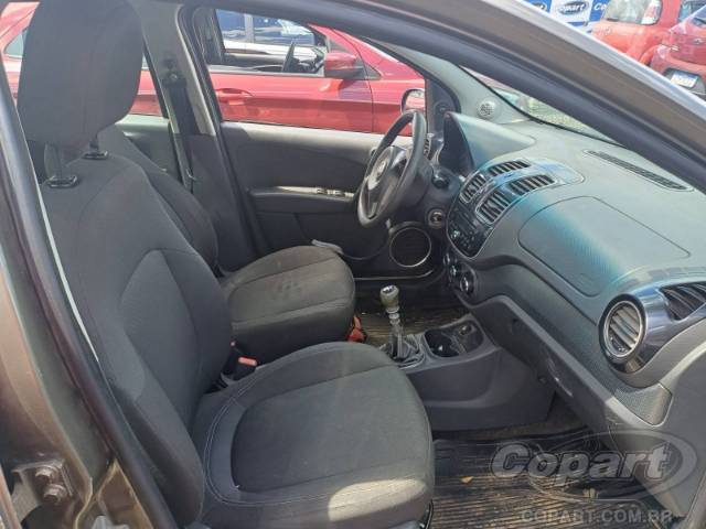 2015 FIAT GRAND SIENA 