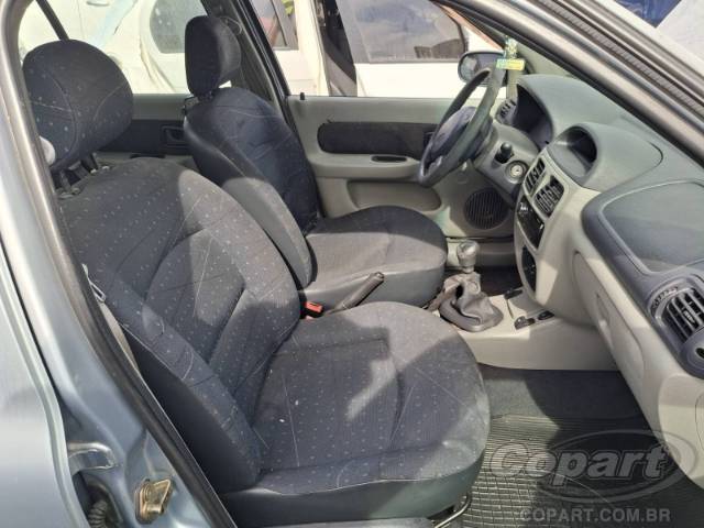 2005 RENAULT CLIO SEDAN 