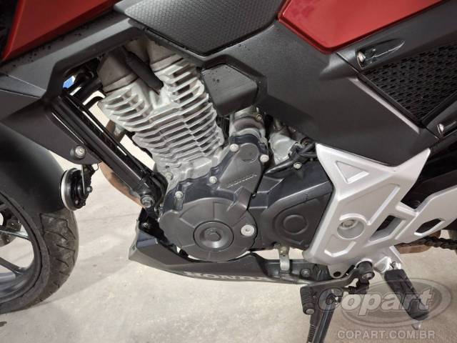 2025 HONDA CB 300F 