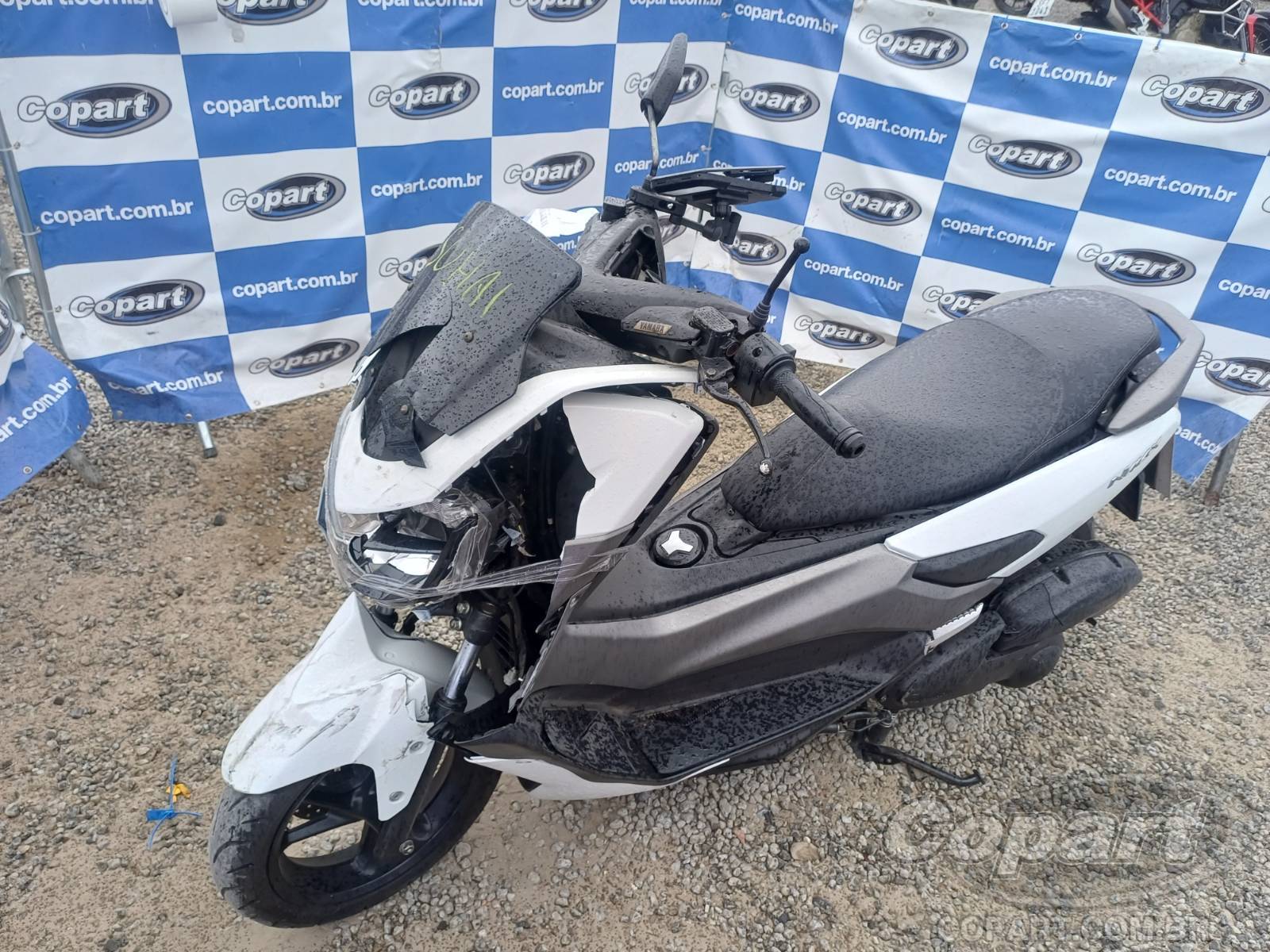 Foto 2: 2020 YAMAHA NMAX
