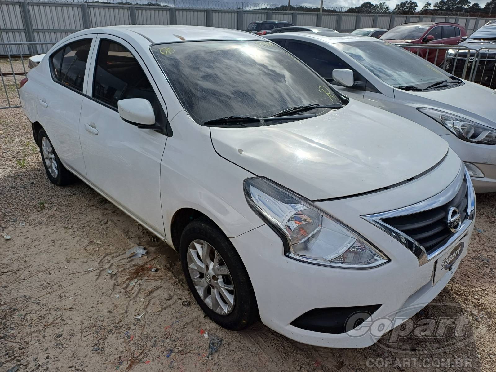NISSAN Versa 2016